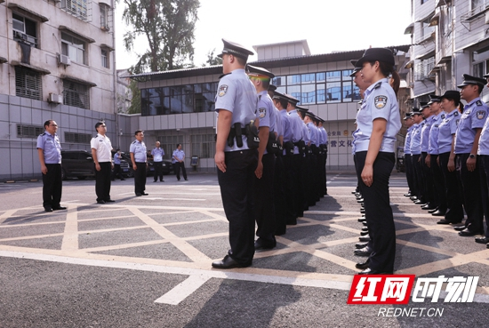 【警视窗】张家界市公安局开展慰问走基层活动