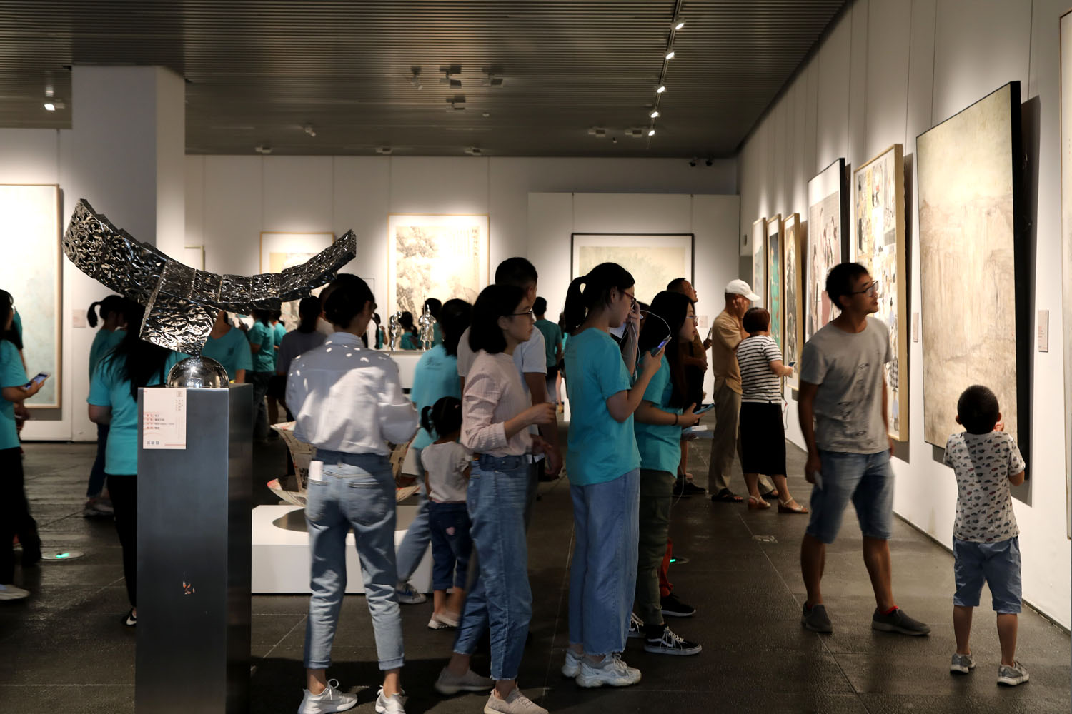 湖南美术馆开馆首展第六届全国画院美术作品展开幕