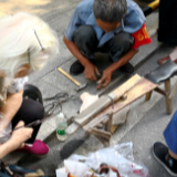 微爱集市“开张” 党员“不忘初心”参与志愿服务