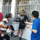 江维中学开展校园防恐防暴演练活动