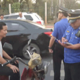 完善马路市场管理机制 杜绝摊贩“游击战”