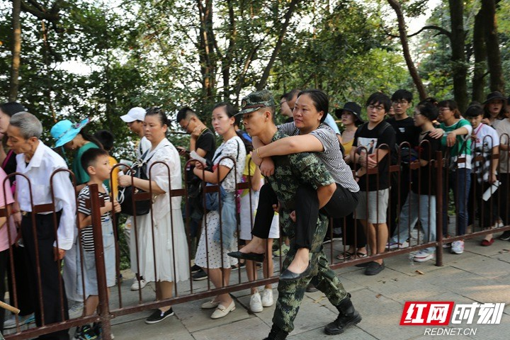 国庆黄金周 | 一身橄榄绿，无愧人民子弟兵