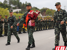 “一次受阅，一生光荣” 武警湖南省总队受阅官兵载誉归来侧记