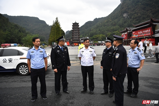 【警视窗】谢振华督导检查大庆安保暨旅游安全管理工作