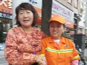 张家界：环卫工人拾金不昧 包头游客忙感激