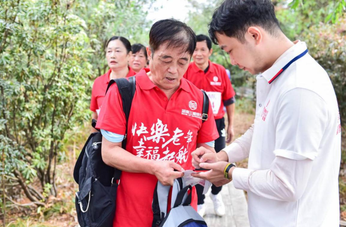 医护人员保驾护航 医护人员保驾护航