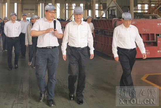 邓三龙一行调研湘潭屹丰。