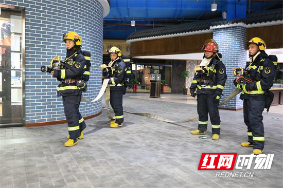 【平安消防】张家界消防开展城市综合体灭火救援实战演练