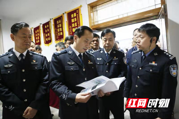 赵修再123.jpg
