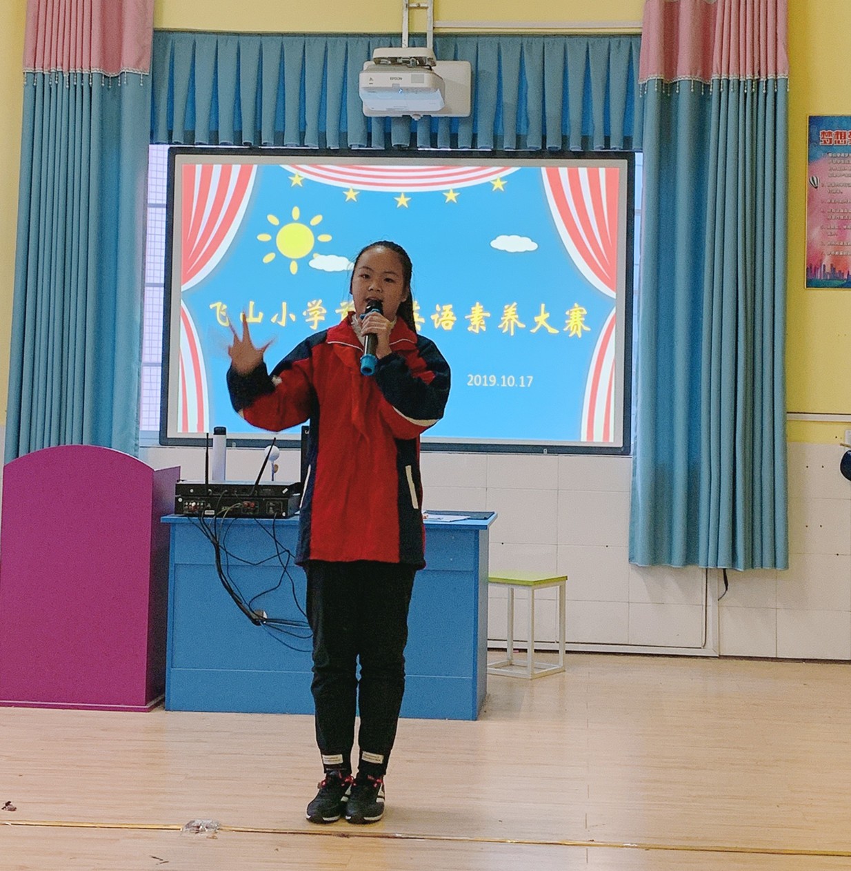 现场激情演讲（张丹 摄）.JPG