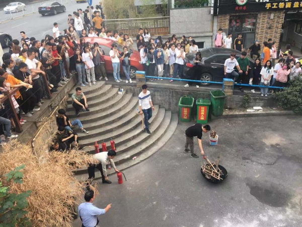 灭火演练(1).jpg