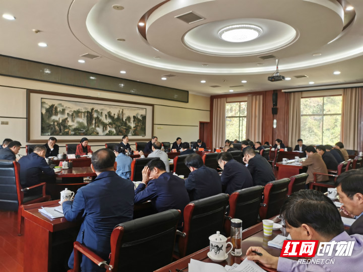 市委常委会召开会议