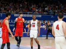中国男篮战胜美国队 取得两连胜