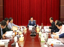 桃源县县长庞波主持召开2019年度县政府第8次常务会议