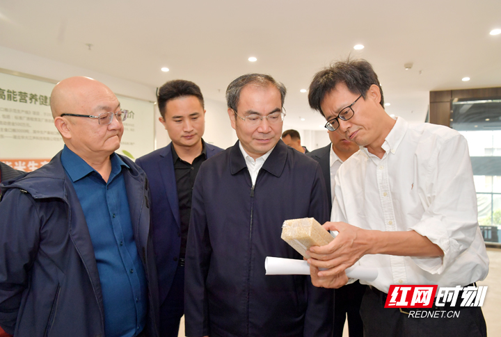 刘革安调研高新区时强调：在推动园区经济发展中践行初心和使命