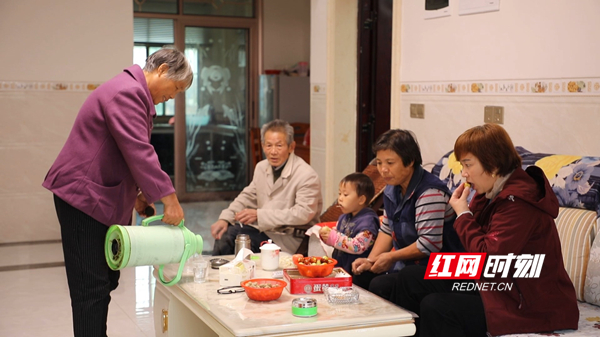 bfcfe7b4-d392-4490-ac1d-17adf61ed1d2.jpg