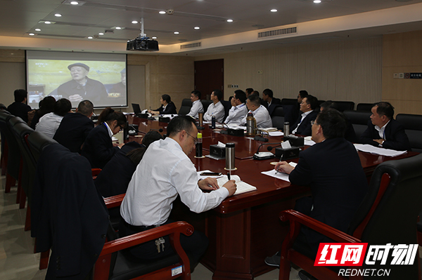 长沙航院党委理论学习中心组集中学习老党员张富清先进事迹 刘嫄 摄.JPG