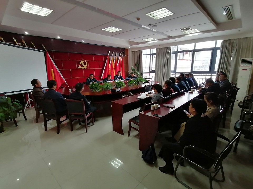 “牢记初心，坚定决心” ——张家界车站广场综合管理办公室支部预备党员接收大会