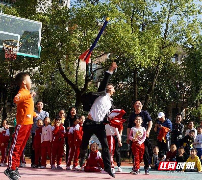 20191030十二完小趣味田径运动3投掷软式标枪2.jpg