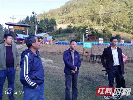 赵云海到凉水口镇调研脱贫攻坚工作