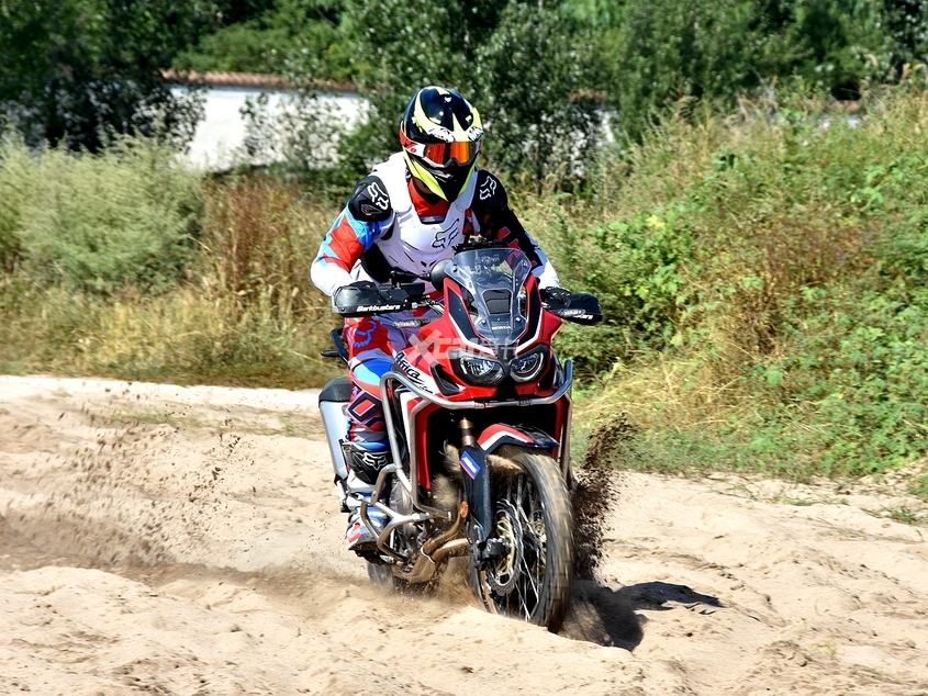本田;Honda;CRF1000L AfricaTwin;本田非洲双缸