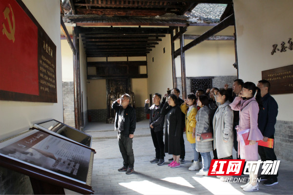 工伤参观湘西南特委1(1).jpg 工伤参观湘西南特委1(1).jpg