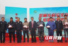 人保财险携手湖南省交警总队开展交通安全宣教活动
