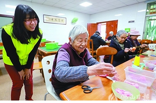  养老机构就该做防范保健品“坑老”的表率