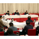 推动由“管”到“治”，构建网上网下同心圆