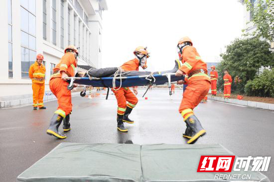  “社区消防大擂台” 趣味比武学消防