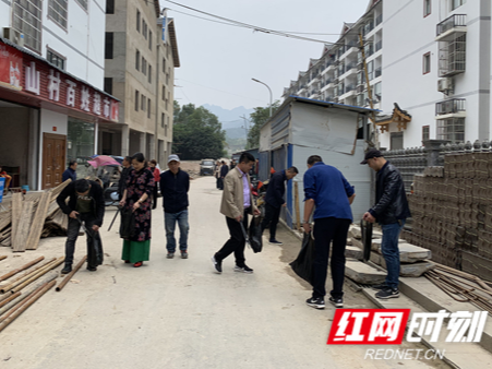武陵源区住建人争当创卫标兵