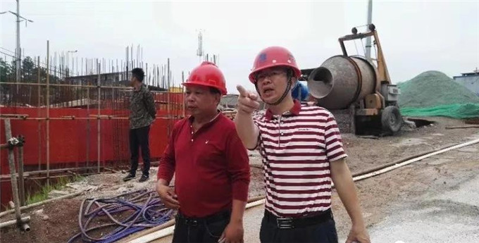 主题教育在一线.jpg
