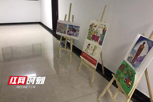 “我是小小消防员” 绘画征文活动中的优秀作品。