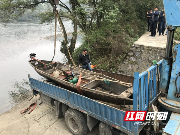 新宁县对非法电鱼坚决说不