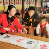 组图|娄底:浸润陶龛血性 争做书香少年