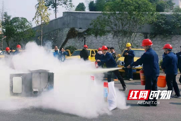 国网武冈市供电公司开展消防演练提高应急能力