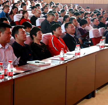 榜样就在身边！主题教育报告会告诉你什么叫“初心力量”