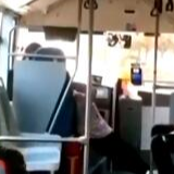 老太乘公交少投币被司机制止 装全身抽搐讹诈司机