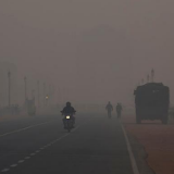印度新德里机动车限行12天后：空气仍未好转，学校再次停课