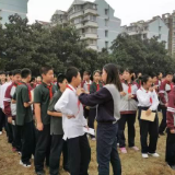“体育老师不能当班主任”，偏见也该放下了
