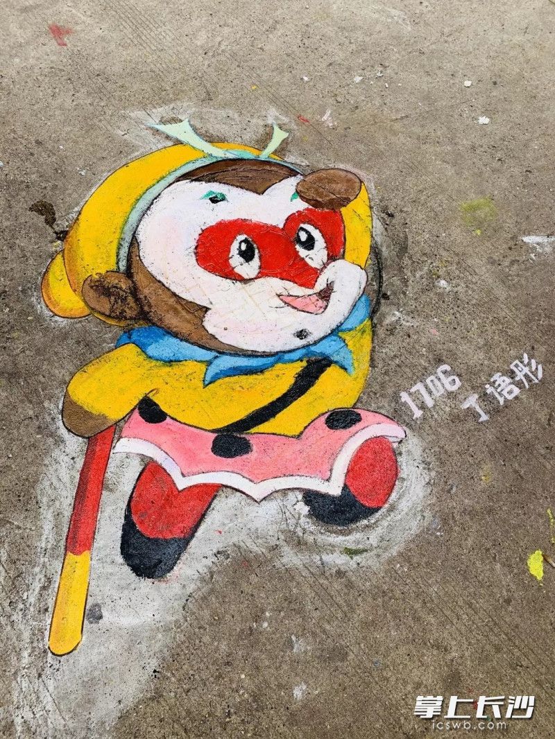 涂鸦后的校园生动活泼。
