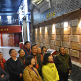 湖南文艺家采风创作团走进张谷英镇 探寻江南古居的孝友文化