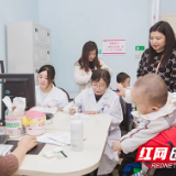 中南大学湘雅医院举办世界早产儿日大型公益活动