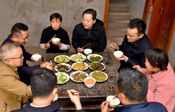 虢正贵：用群众的口碑和评价来检验脱贫攻坚的质量和成效