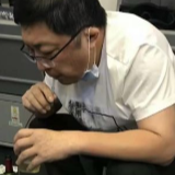 “高空为老人吸尿”两医生获嘉奖 其中一人被奖10万