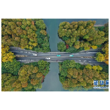 初冬彩西湖