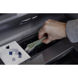 “110，我要去银行取1900000000元！请保护我！”大妈一句话惊呆民警