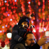 巴黎：香街点灯