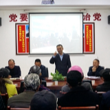 朱用文深入黄家坪村宣讲脱贫攻坚政策