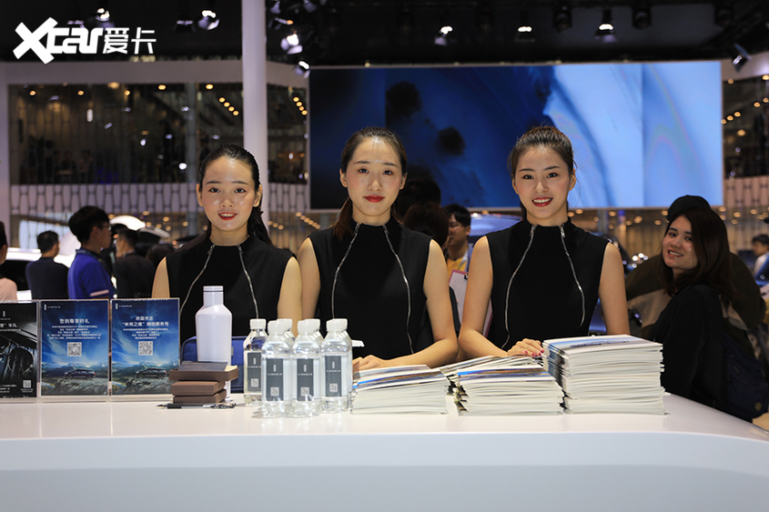 2019广州车展美女 2019广州车展美女